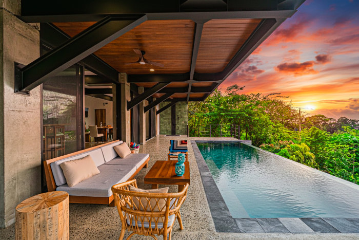 Oasis de lujo en Bahía Ballena: 5 habitaciones y piscina in Bahía Ballena, Osa, Puntarenas — $1,550,000