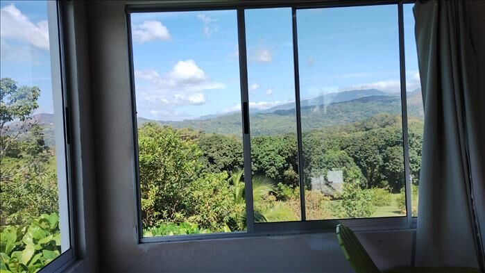 Se vende hermosa casa en calle El Tejar en Esparza in Espíritu Santo, Esparza, Puntarenas — ₡ 52 000 000