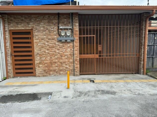 Casa en venta en San Juan de Dios de Desamparados en San Juan De Dios, Desamparados, San José — ₡ 63 000 000