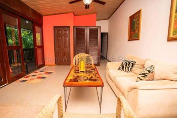 Oportunidad propiedad multifamiliar con 7 unidades entre apartamentos, estudios y habitaciones. in Tamarindo, Santa Cruz, Guanacaste — $600,000 - Photo 4 of 12