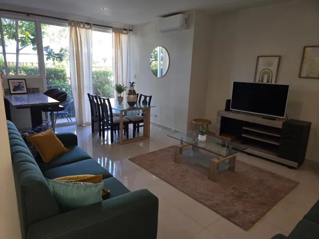 2-Bedroom Ground-Floor Condo for Sale in Tamarindo, Guanacaste en Tamarindo, Santa Cruz, Guanacaste — $254,000 - Foto 3 de 18