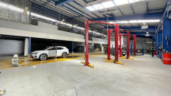 MLS-25-1357 LS VENTA EDIFICIO COMERCIAL LA URUCA SAN JOSE en Uruca, San José — $5,500,000