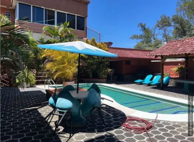 Oportunidad! en Nunciatura, propiedad con 5 casas grandes en Pavas, San José — $975,000