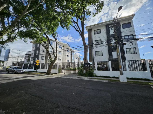 Condominio en Distrito Irazu  , Uruca San Jose en Uruca, San José — $175,000 - Foto 2 de 10