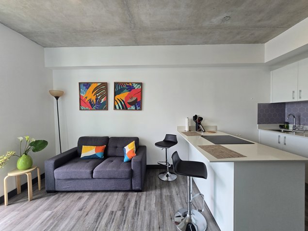 APARTAMENTO AMUEBLADO EN VENTA O ALQUILER SECRET SABANA in Mata Redonda, San José — $150,000 - Photo 2 of 8