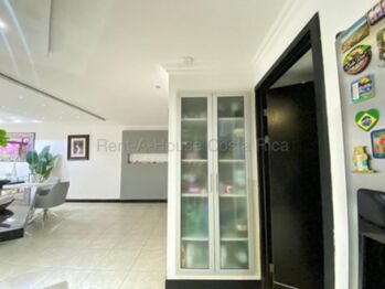Venta de Apartamento en Río Oro-Santa Ana.  en Salitral, Santa Ana, San José — $345,000 - Foto 5 de 20