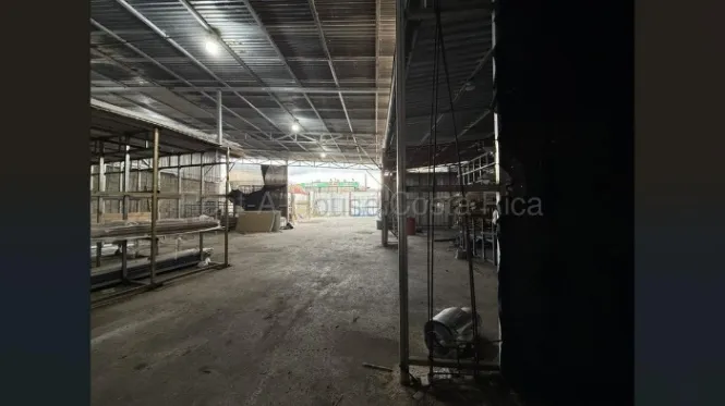 Venta de Galerón Industrial en Mercedes de Heredia. RAH 26-1488 in Mercedes, Heredia — $878,850 - Photo 2 of 6