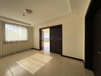 Apartamento de lujo en alquiler en zona céntrica #26-1637 GS en San Rafael, Escazú, San José — $3,000 - Foto 5 de 16