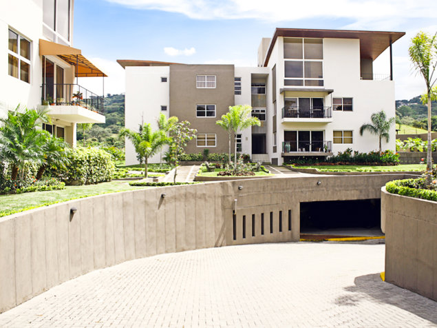 Exclusivo apartamento en Santa Ana COD RG 1189 in Santa Ana, San José — $215,000