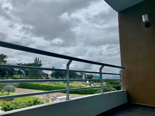 Amplio apartamento de 2 dormitorios en La Sabana en Merced, San José — $1,400 - Foto 2 de 25