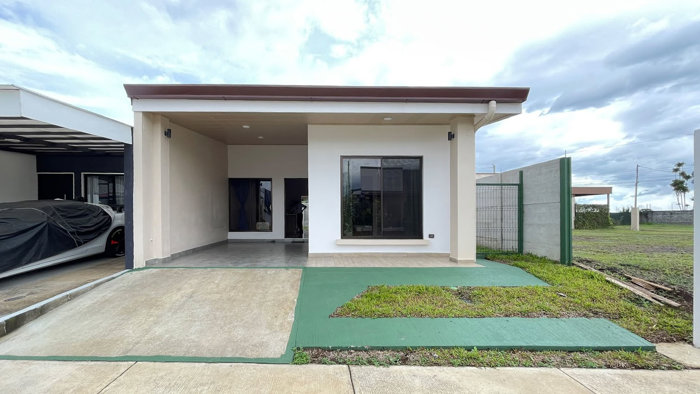 Single-Story House for Sale in a Gated Community, Grecia, Alajuela in Grecia, Alajuela — ₡ 75 000 000