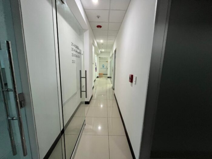 Alquiler de Local Comercial en Santa Ana / Mls. 26-458 OFC JB en Santa Ana, San José — $1,215