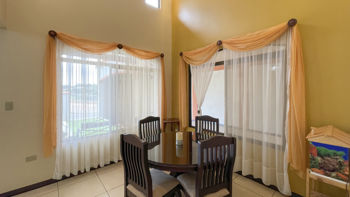 House for sale in Grecia in gated community, Las Calas in Bolívar, Grecia, Alajuela — 107 000 000 ₡ - Photo 5 of 13