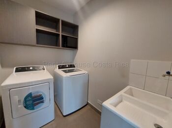 Se alquila apartamento en Brasil Santa Ana 26-1509 in Brasil, Santa Ana, San José — $1,850 - Photo 4 of 14