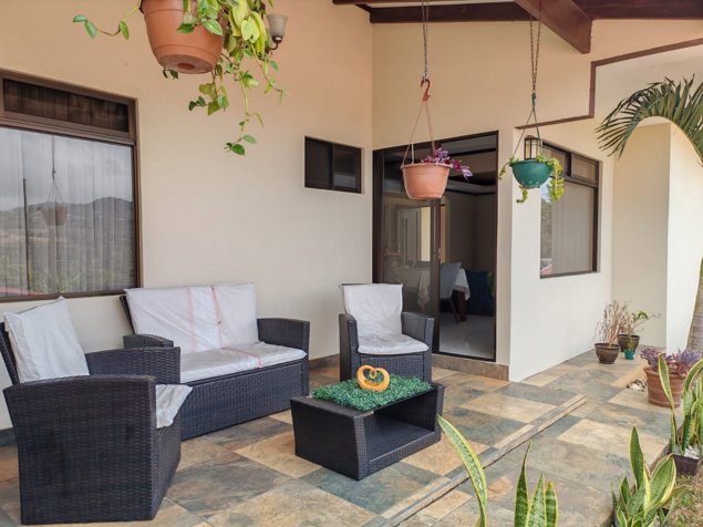 Encantadora casa de 3 dormitorios en San Ramón, Alajuela en San Ramón, Alajuela — ₡ 95 000 000 - Foto 2 de 7