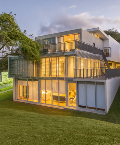 LUJOSO APARTAMENTO ESTILO CONTEMPORANEO in Escazú, San José — $290,000