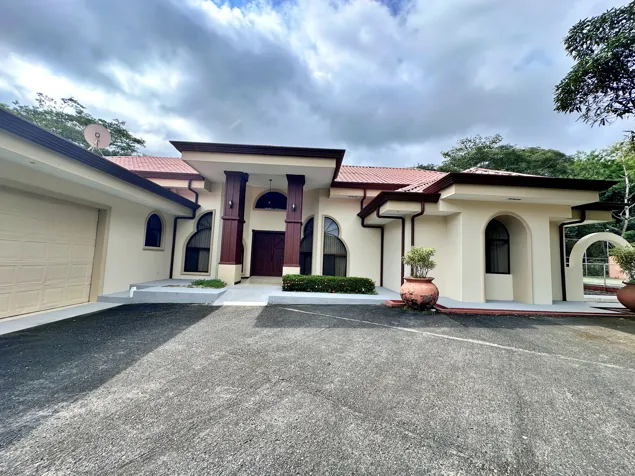 Venta lujosa casa c/piscina y rancho, Hacienda Vieja, Orotina. (FAU) en Hacienda Vieja, Orotina, Alajuela — $750,000 - Foto 3 de 27