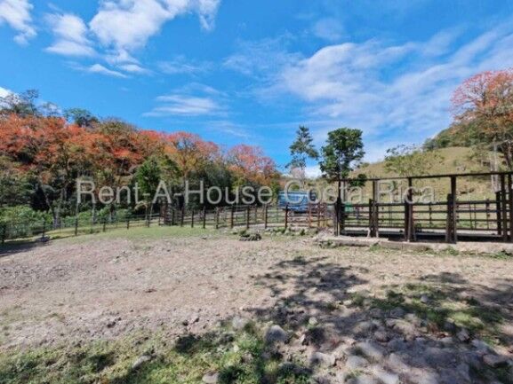 MLS-26-1444 VENTA HERMOSA FINCA MURCIA TURRIALBA CONTACTENOS AL # 86127562 en Turrialba, Cartago — $3,500,000