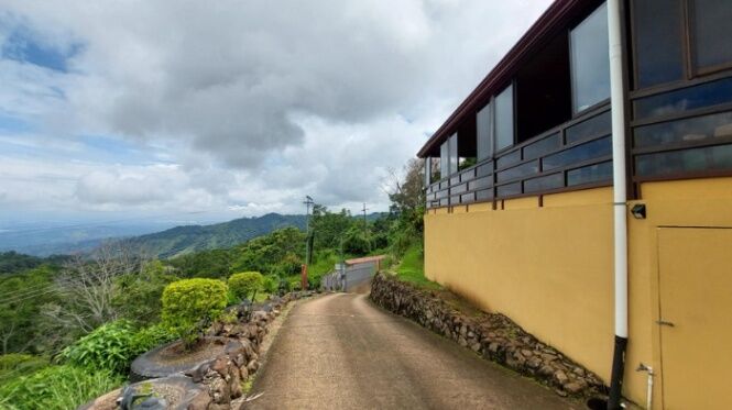 Venta de Casa en Puriscal-Santiago, San José. RAH 25-526 en Santiago, Puriscal, San José — ₡ 200 000 000