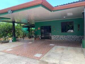 Venta de Acogedora Casa en Mora, San José / OFC in Colón, Mora, San José — $310,000