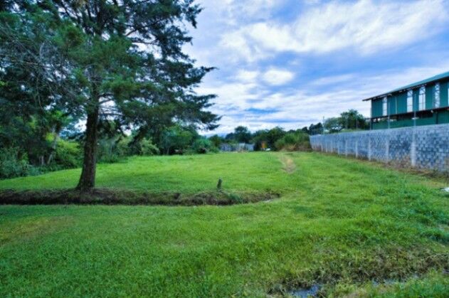 MLS-25-1376 LS VENTA LOTE SAN ISIDRO HEREDIA en San Isidro, Heredia — $1,000,000