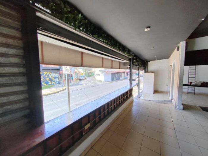 Alquiler de Local Comercial en Montes de Oca-San Pedro. in San Pedro, Montes De Oca, San José — $2,282