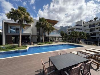 Alquiler de Moderna Casa en San Antonio de Escazú. RAH 26-1580 en San Antonio, Escazú, San José — $2,200 - Foto 4 de 20