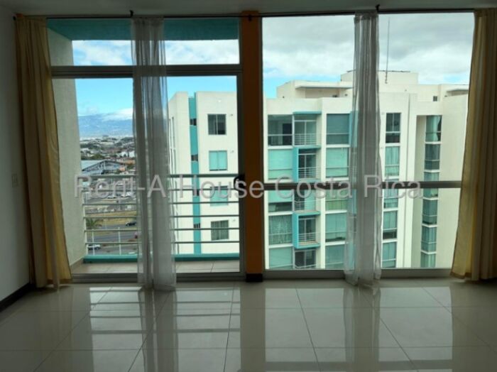Se vende lindo apartamento en condo bambu San Sebastian 26-1419 en San Sebastián, San José — ₡ 67 000 000 - Foto 3 de 16