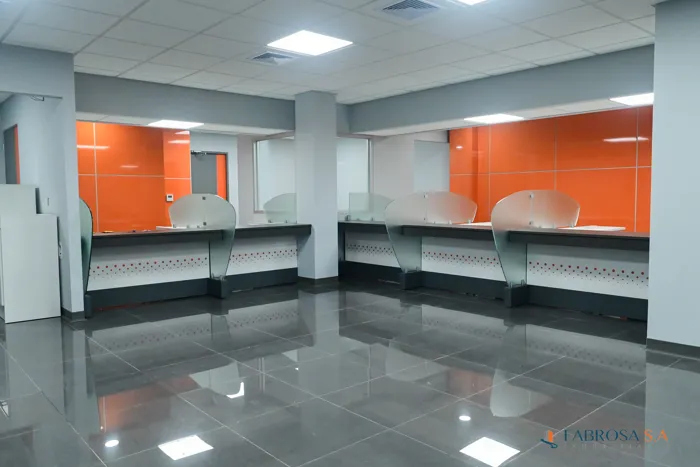 Edificio esquinero  en Alquiler en Guadalupe, Goicoechea,Uso Mixto en Guadalupe, Goicoechea, San José — $12,100