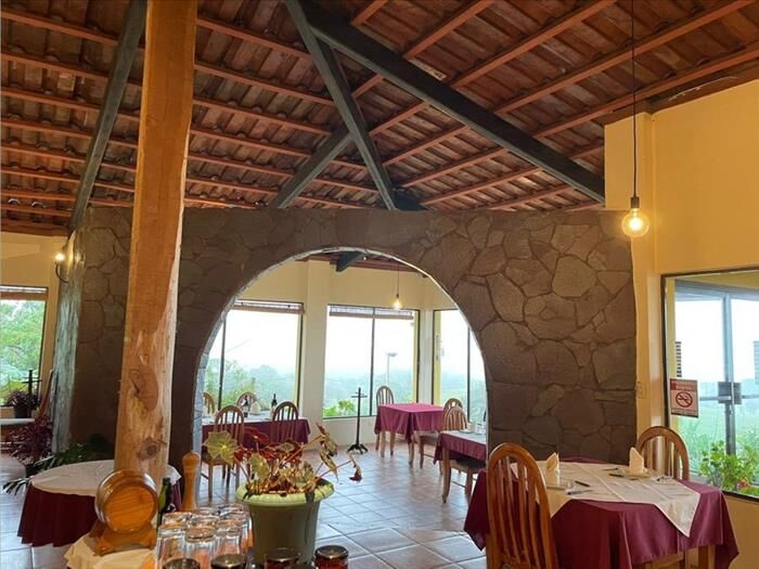 VENTA DE FINCA CON RESTAURANTE EN OPERACIÓN, HEREDIA, VARABLANCA en Heredia — $900,000