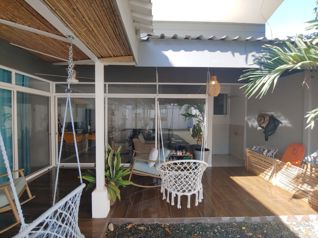 Casa Moderna de 3 Habitaciones en Bahía Ballena, Uvita en Bahía Ballena, Osa, Puntarenas — $264,000 - Foto 2 de 61