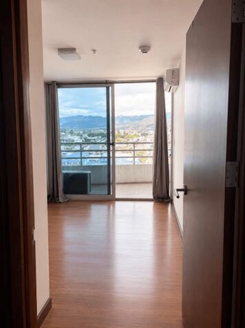 Alquiler de Apartamento en Paseo Colón, San José. in Carmen, San José — $1,500