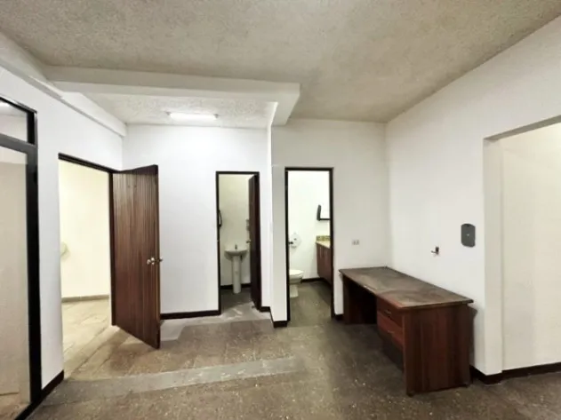 EDIFICIO COMERCIAL EN ALQUILER EN SAN JOSÈ en Catedral, San José — $3,350 - Foto 2 de 8