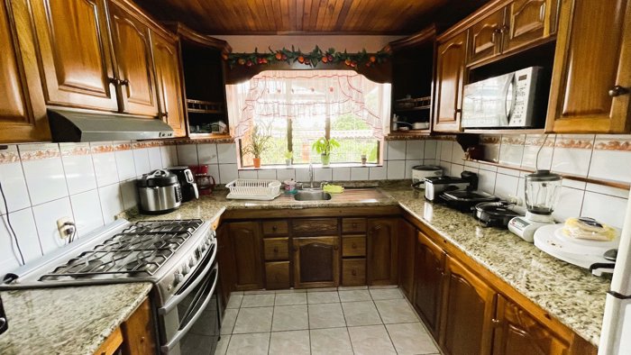 SE VENDE CASA EN GRECIA, ALAJUELA in Grecia, Alajuela — $164,000