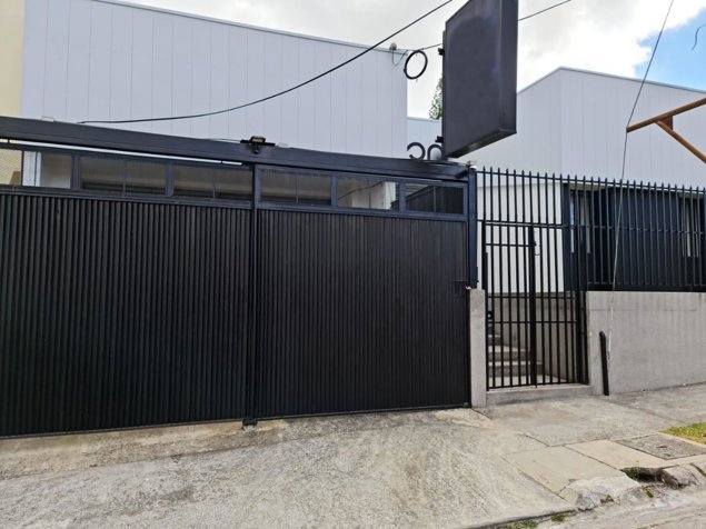 En Venta Casa Comercial ideal para oficinas. Curridabat, San José. in Curridabat, San José — $510,000