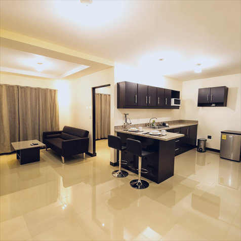 VENTA DE EDIFICIO CON 6 APARTAMENTOS, CURRIDABAT, LOMAS DE AYARCO SUR in Curridabat, San José — $1,200,000 - Photo 3 of 12