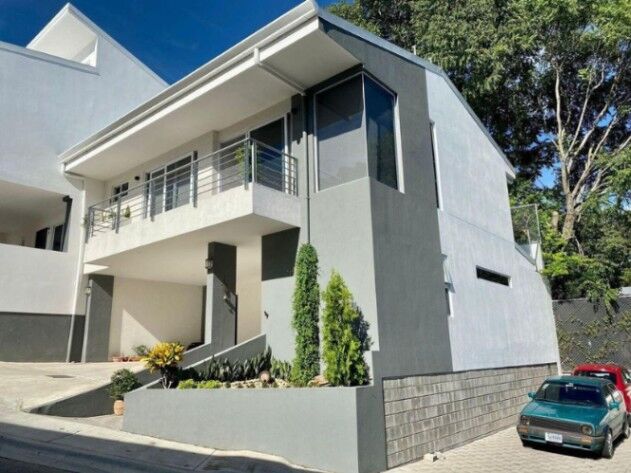 ¡Tu próximo hogar te espera en Santa Ana! en Santa Ana, San José — $259,000
