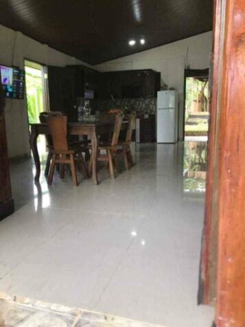 ¡Se Vende Hermosa Casa Tipo Cabaña Cerca de Cahuita, Limón! in Valle La Estrella, Limón — ₡ 45 000 000