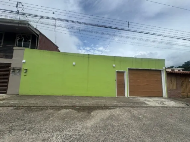 SE VENDE ESPECTACULAR PROPIEDAD EN PARAÍSO DE CARTAGO.  in Paraíso, Cartago — ₡ 160 000 000
