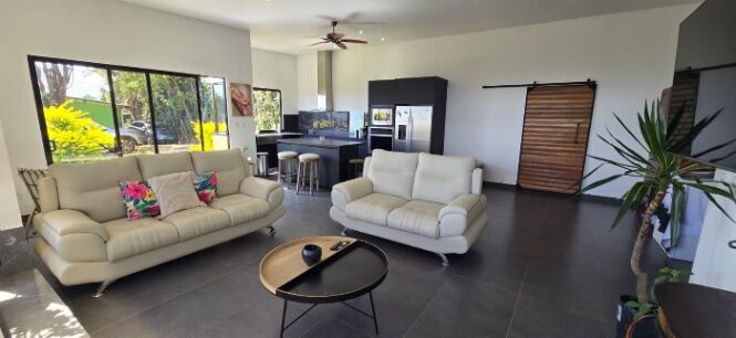 VENTA DE CASA CON 2 APARTAMENTOS, ALAJUELA, NARANJO, CIRRÍ SUR - 9693526 en Cirrí Sur, Naranjo, Alajuela — $280,000