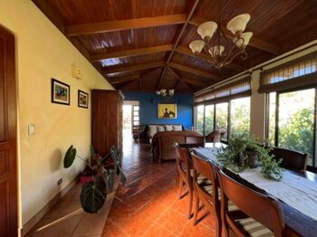 Venta de Espectacular Casa en Guachipelin, Escazú / Mls. 26-1295 OFC JB en San Rafael, Escazú, San José — $850,000 - Foto 5 de 9