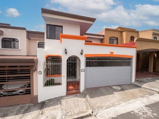 VENTA DE CASA, HEREDIA, SAN FRANCISCO, SANTILLANA DEL MAR en San Francisco, Heredia — ₡ 103 000 000