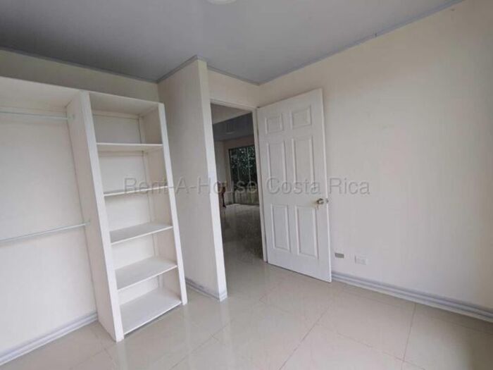 MLS-26-1627 LS ALQUILER APARTAMENTO SAN ISIDRO HEREDIA in San Isidro, Heredia — $850