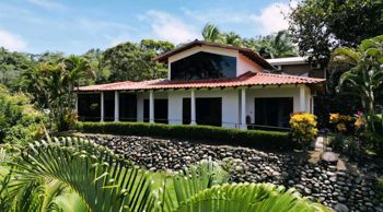 Preciosa Casa en Jacó en Jacó, Garabito, Puntarenas — $299,000 - Foto 3 de 18