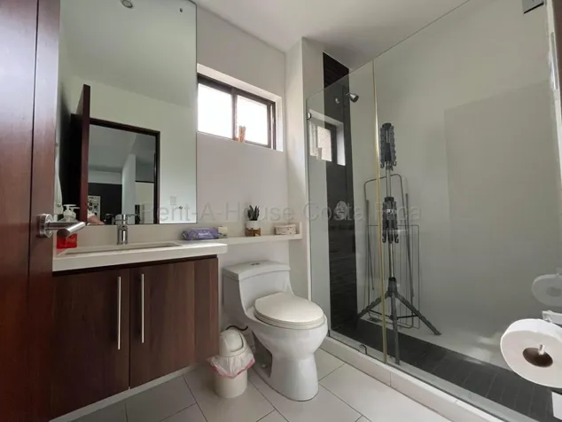 Alquiler de Apartamento en Santa Ana-Pozos. RAH 26-1872 en Pozos, Santa Ana, San José — ₡ 832 000 - Foto 2 de 12
