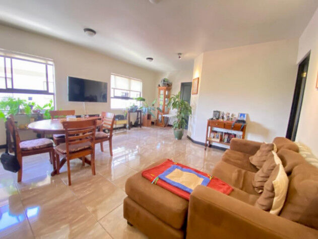 VENTA DE APARTAMENTO EN LA URUCA en Uruca, San José — $132,000