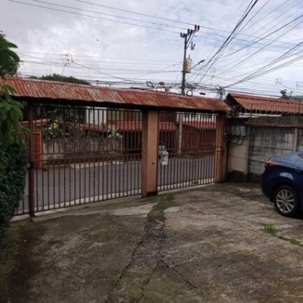 Se venden con 4 apartamentos para inversión en Desamparados 25-235 en Gravilias, Desamparados, San José — $285,000