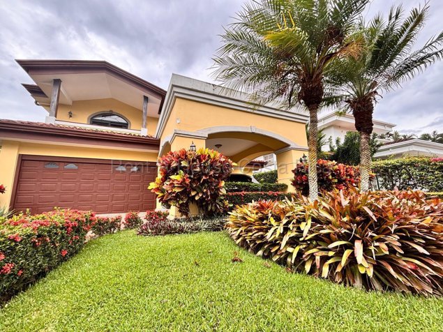Venta de residencia de lujo en Valle del Sol, Santa Ana #26-1673 GS in Pozos, Santa Ana, San José — $850,000