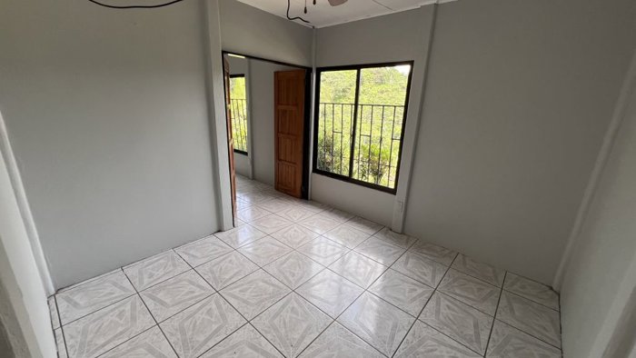 VENTA DE FINCA DE 8.1 HA CON DOS CASAS Y FRENTE DE RIO EN LAS MESAS, PEREZ ZELEDON en Cajón, Pérez Zeledón, San José — $375,000