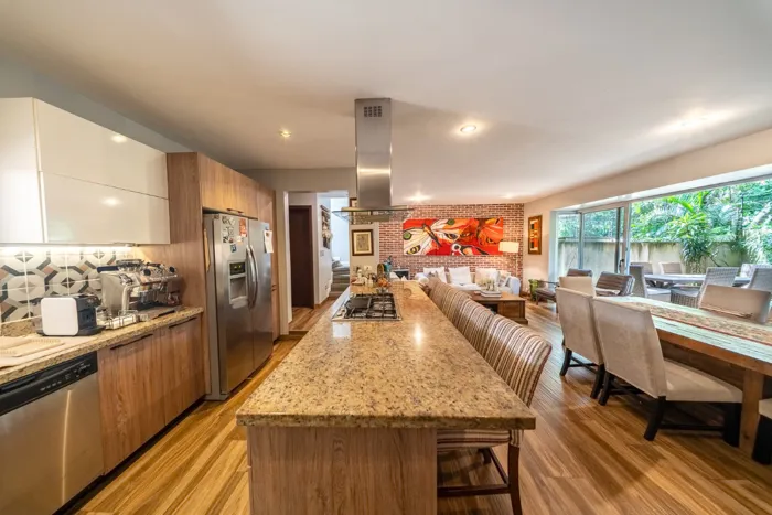 Venta de casa en condominio en Santa Ana Centro en Pozos, Santa Ana, San José — $315,000 - Foto 2 de 19